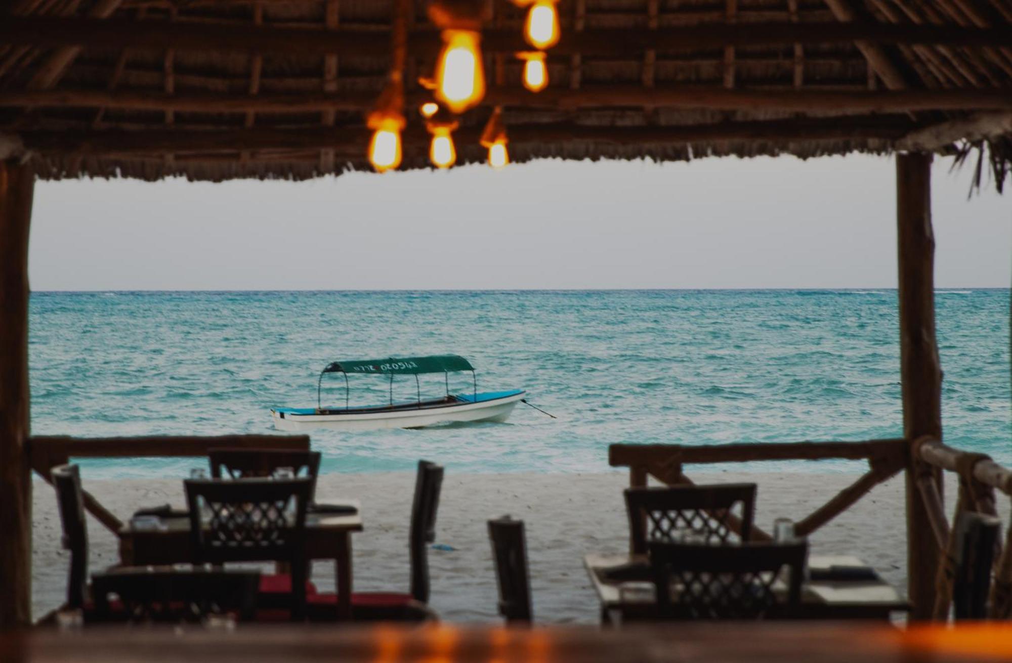 Bianco Azzurro Hotel & Restaurant Pwani Mchangani Bagian luar foto