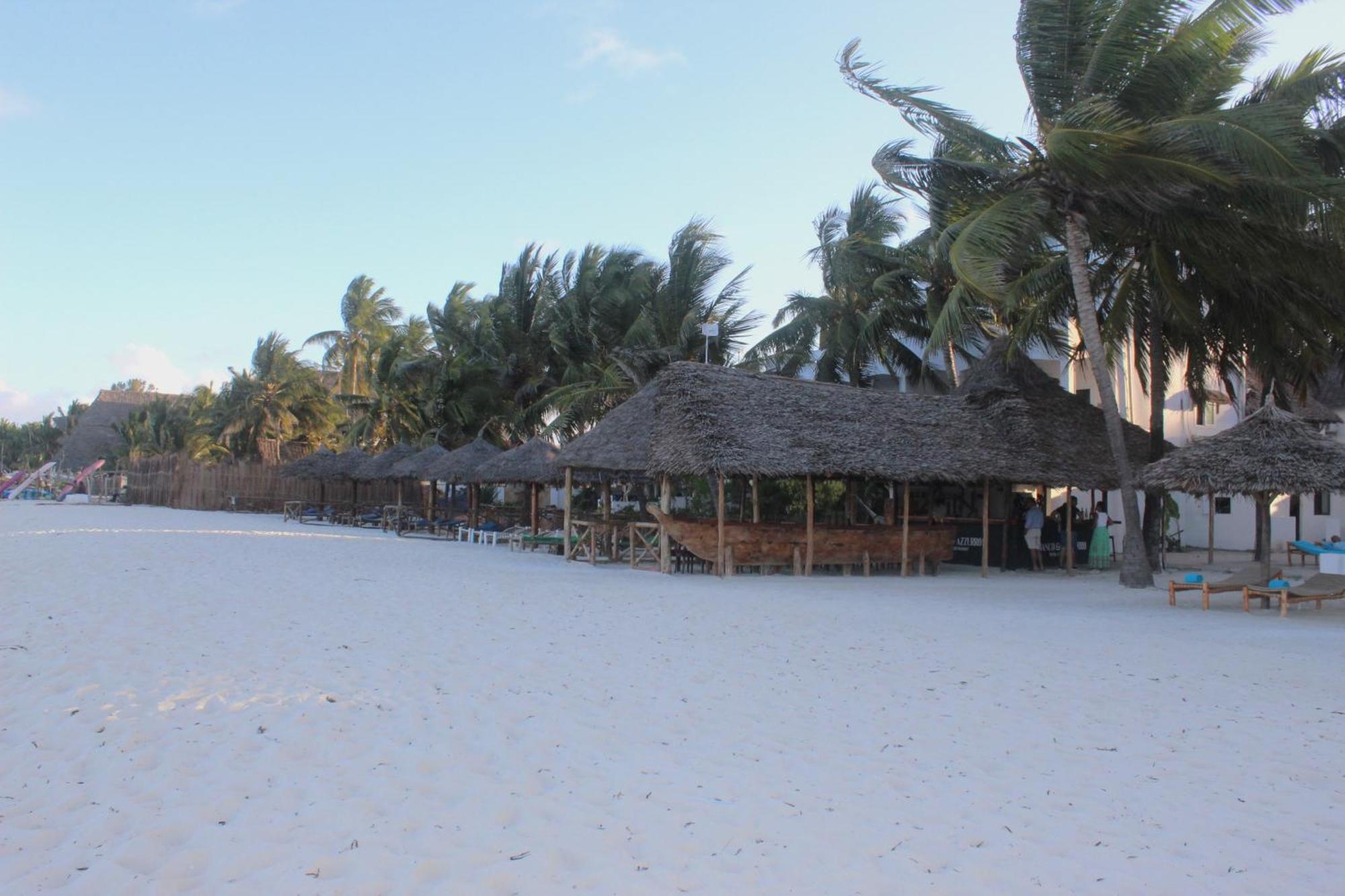 Bianco Azzurro Hotel & Restaurant Pwani Mchangani Bagian luar foto