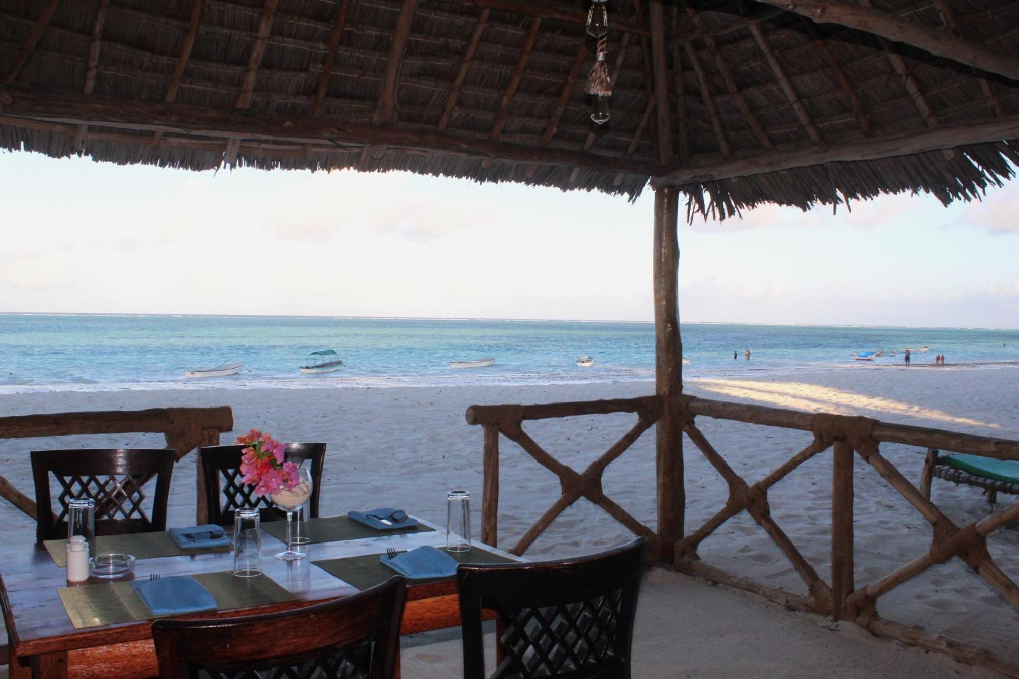 Bianco Azzurro Hotel & Restaurant Pwani Mchangani Bagian luar foto