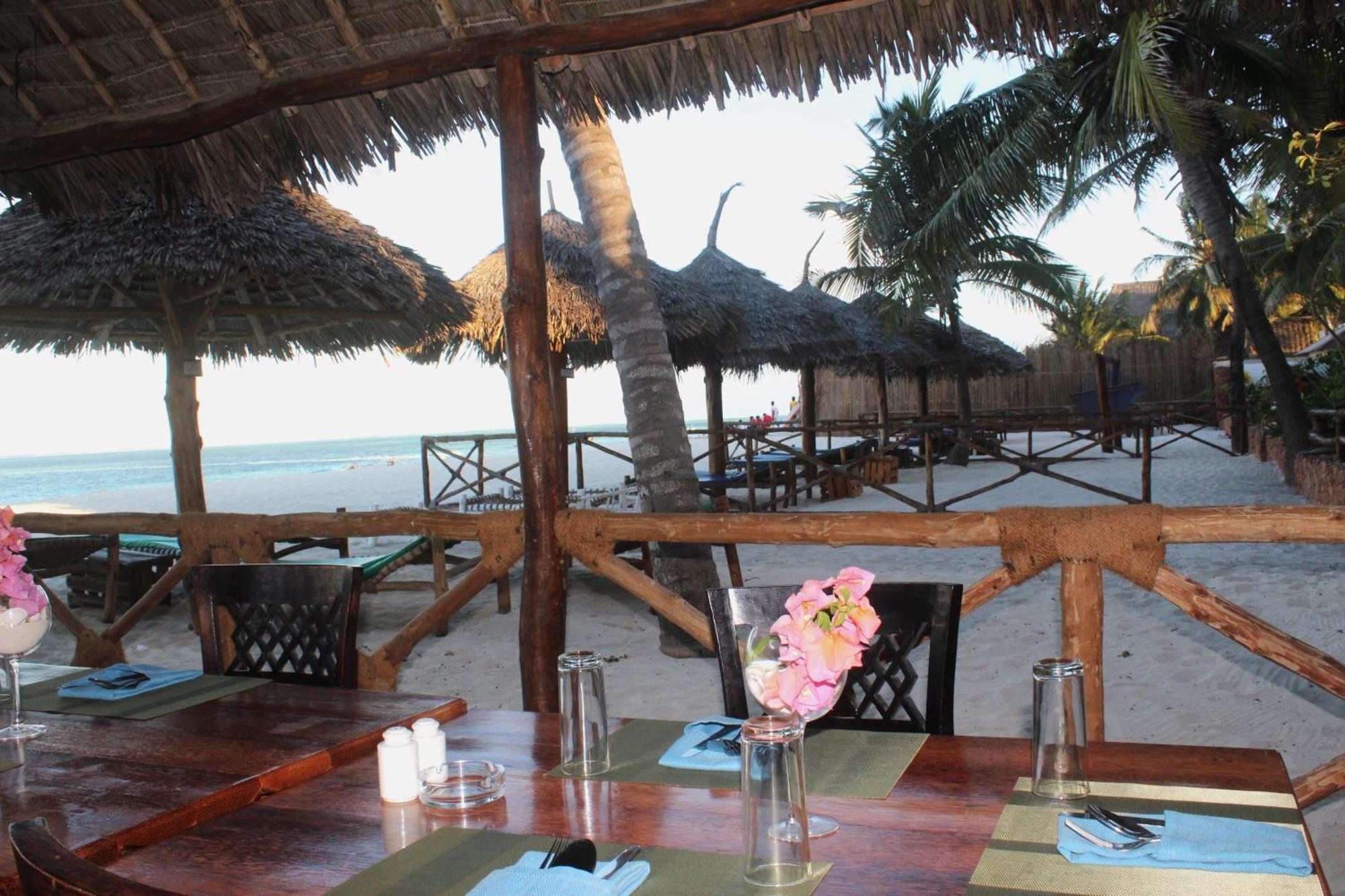 Bianco Azzurro Hotel & Restaurant Pwani Mchangani Bagian luar foto