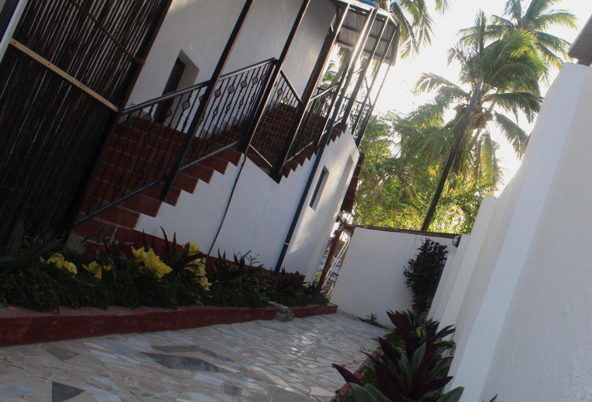 Bianco Azzurro Hotel & Restaurant Pwani Mchangani Bagian luar foto