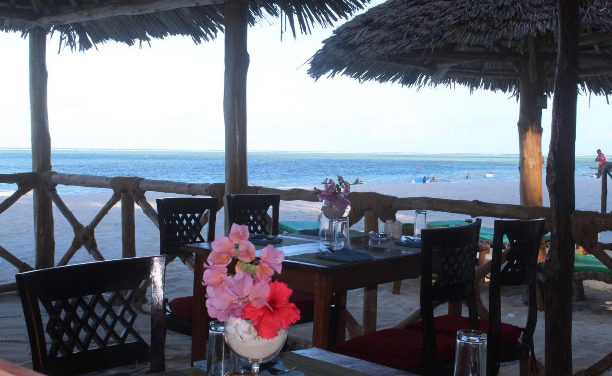 Bianco Azzurro Hotel & Restaurant Pwani Mchangani Bagian luar foto