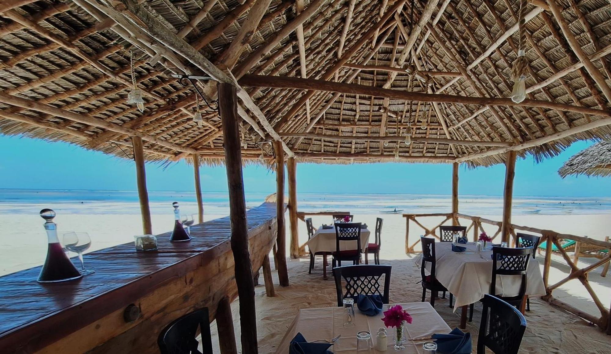 Bianco Azzurro Hotel & Restaurant Pwani Mchangani Bagian luar foto